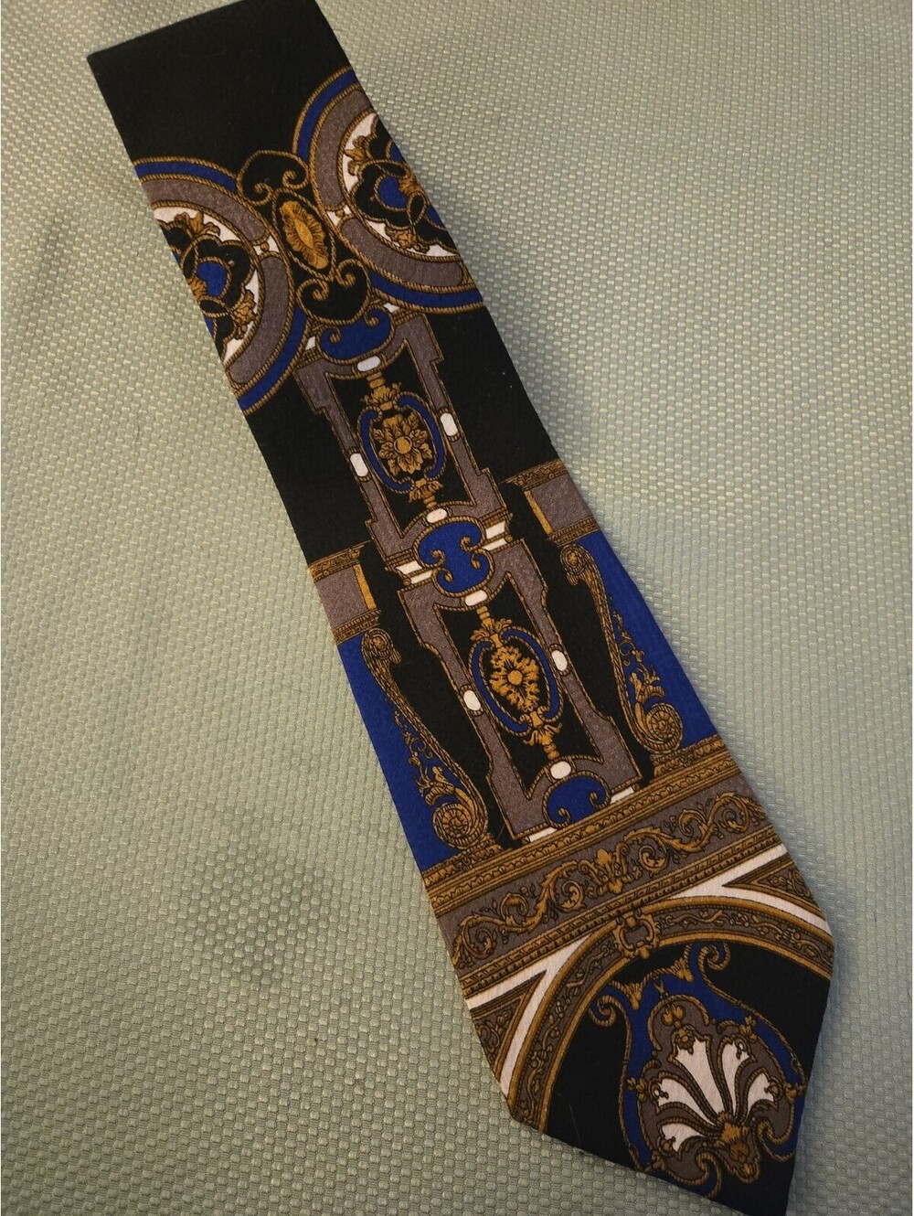 Metropolitan Museum of Art Vintage Silk Tie Baroque Motif - Picture 6 of 6